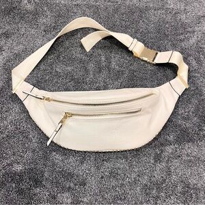 I.N.C International Concepts Belt bag fanny pack crossbody bag in off-white